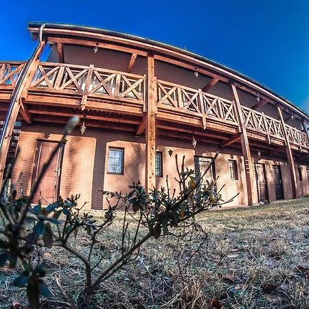 מלון Gosciniec Slupski Bydlino